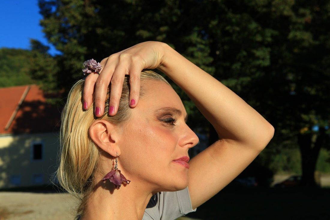 How to Pair with Flower Jewellery?