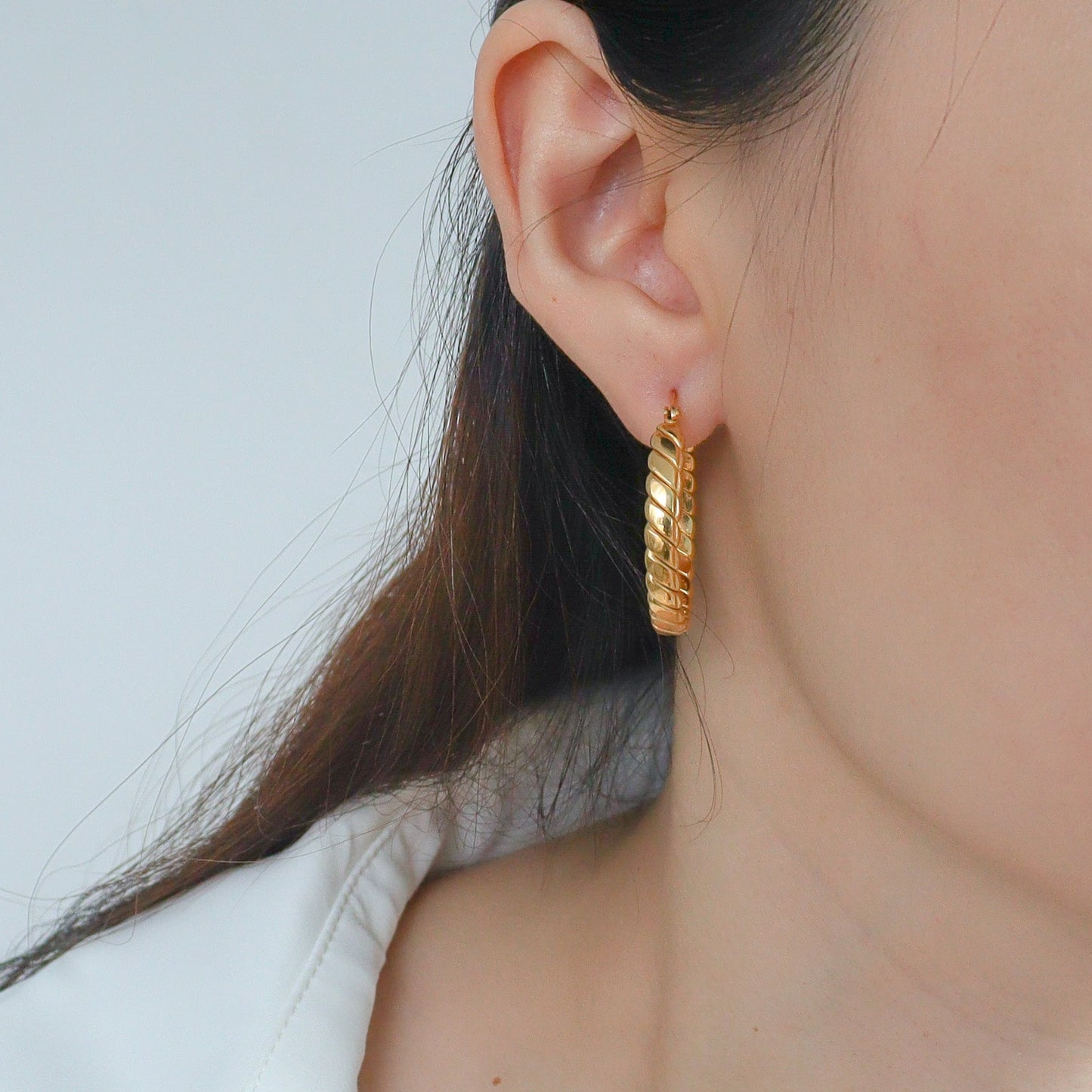 Signature Bold Hoop Earrings