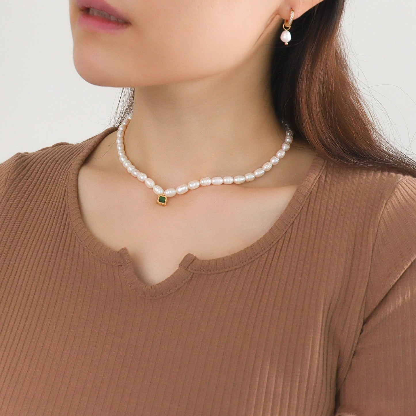 Celebrity Pearl Choker Necklace