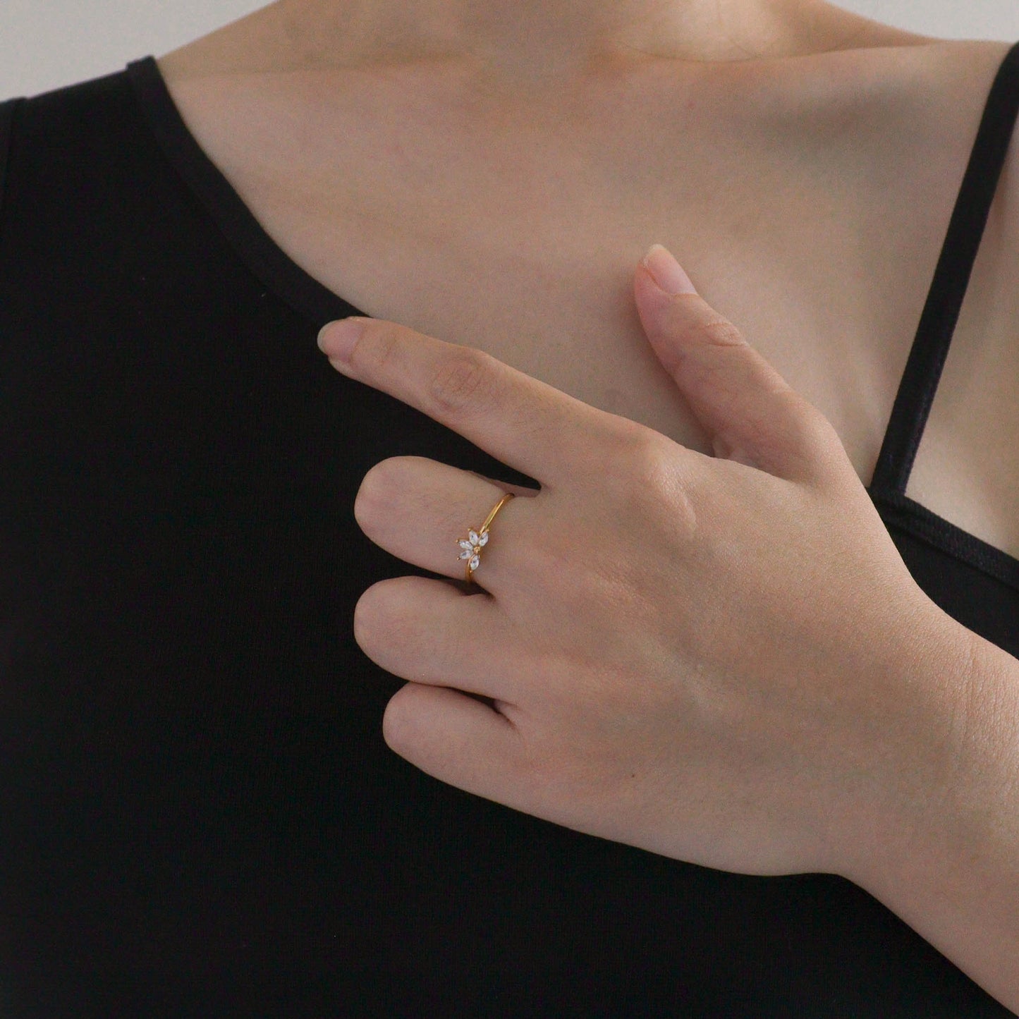 Little Crown Gold Ring