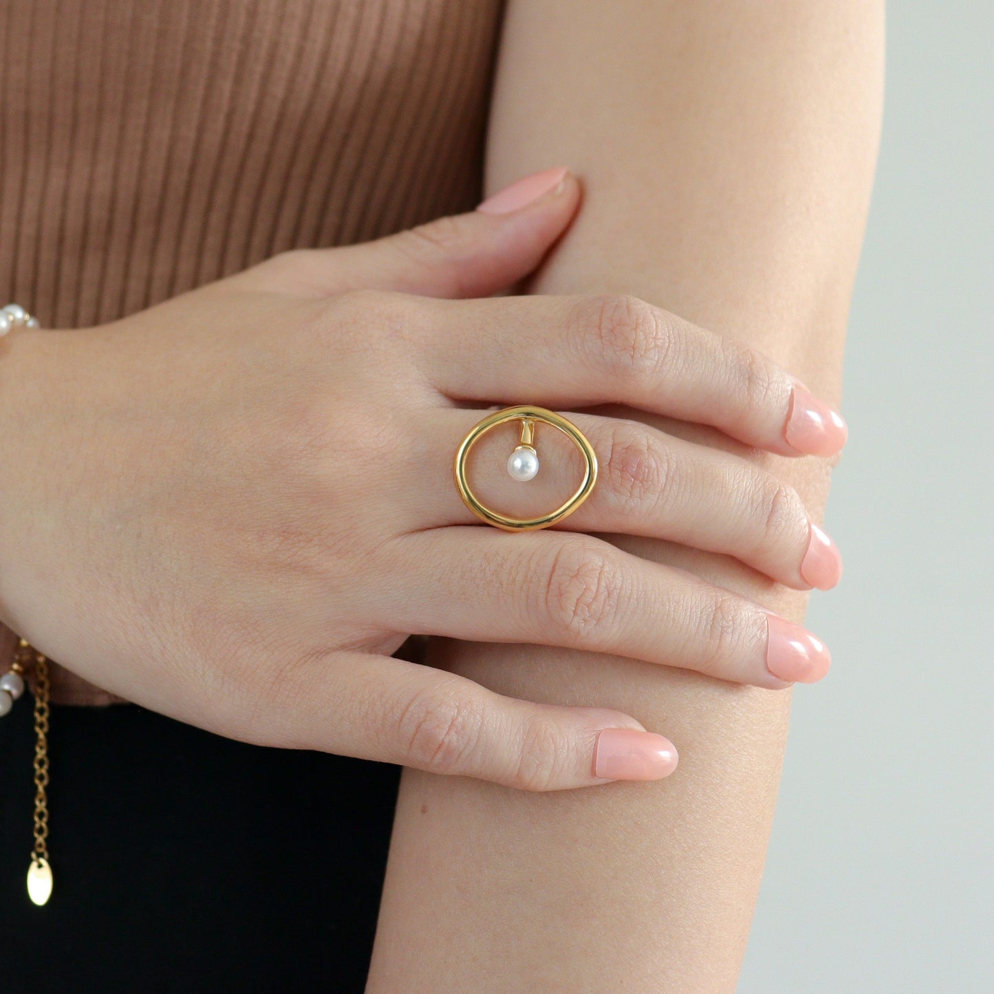 Halo Pearl Gold Ring