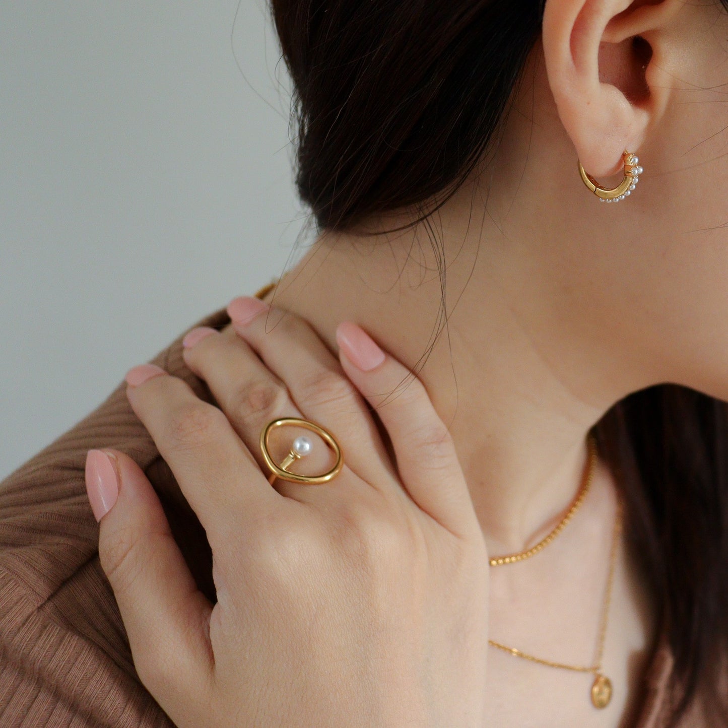 Halo Pearl Gold Ring