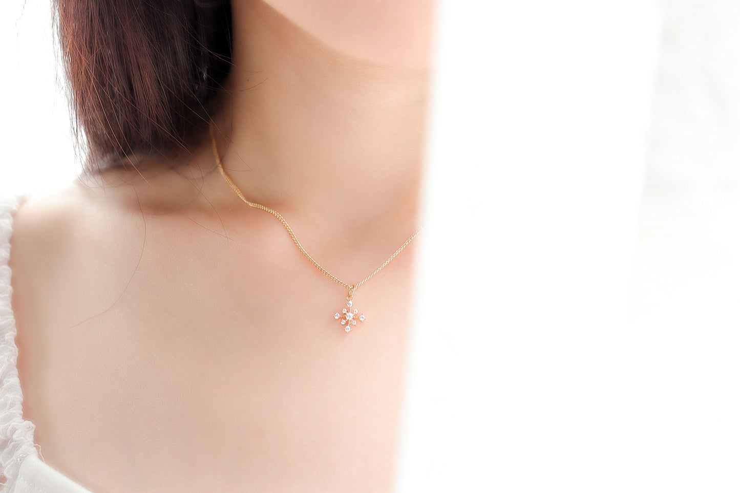 Snow Flake Gold Necklace