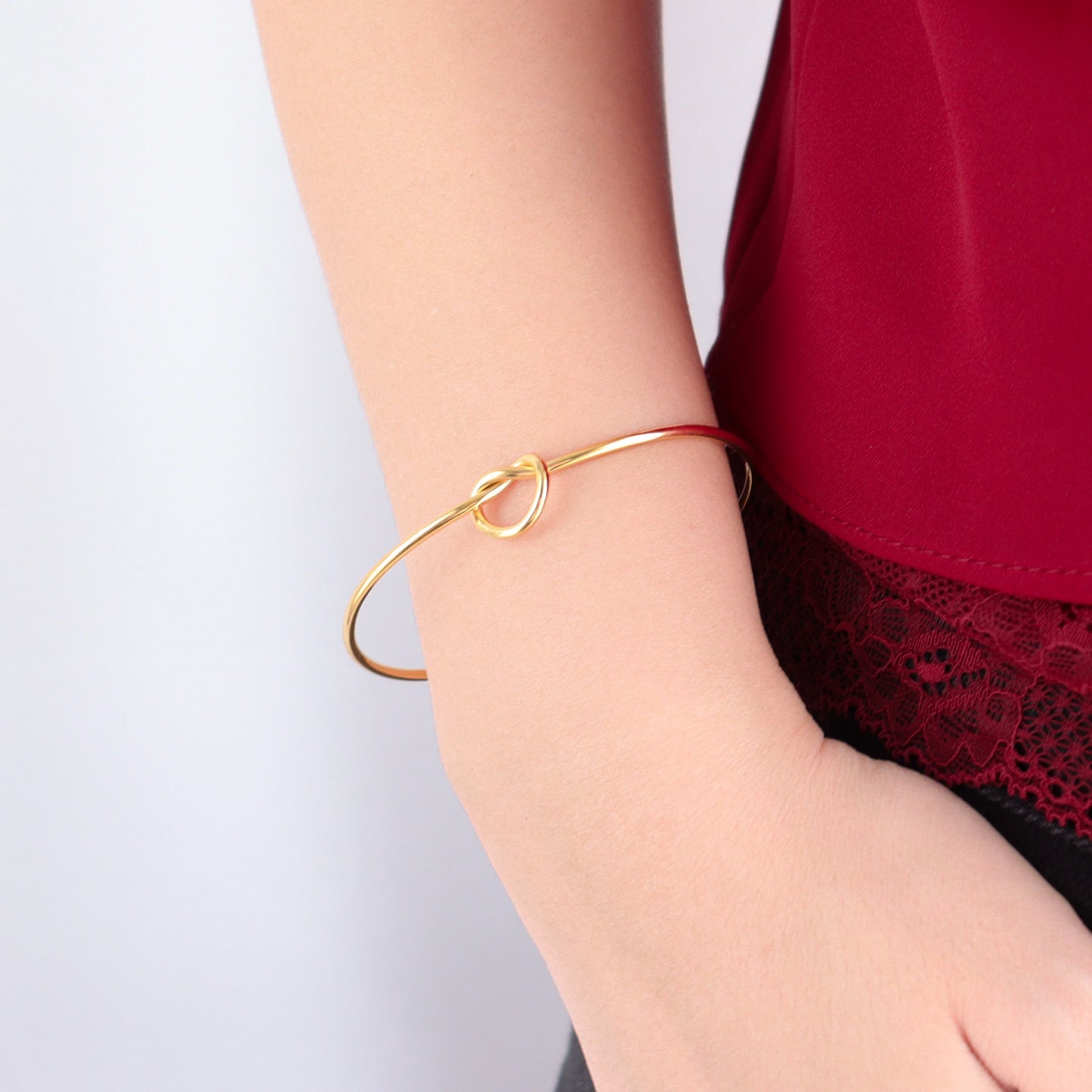 Simple Knot Gold Bangle