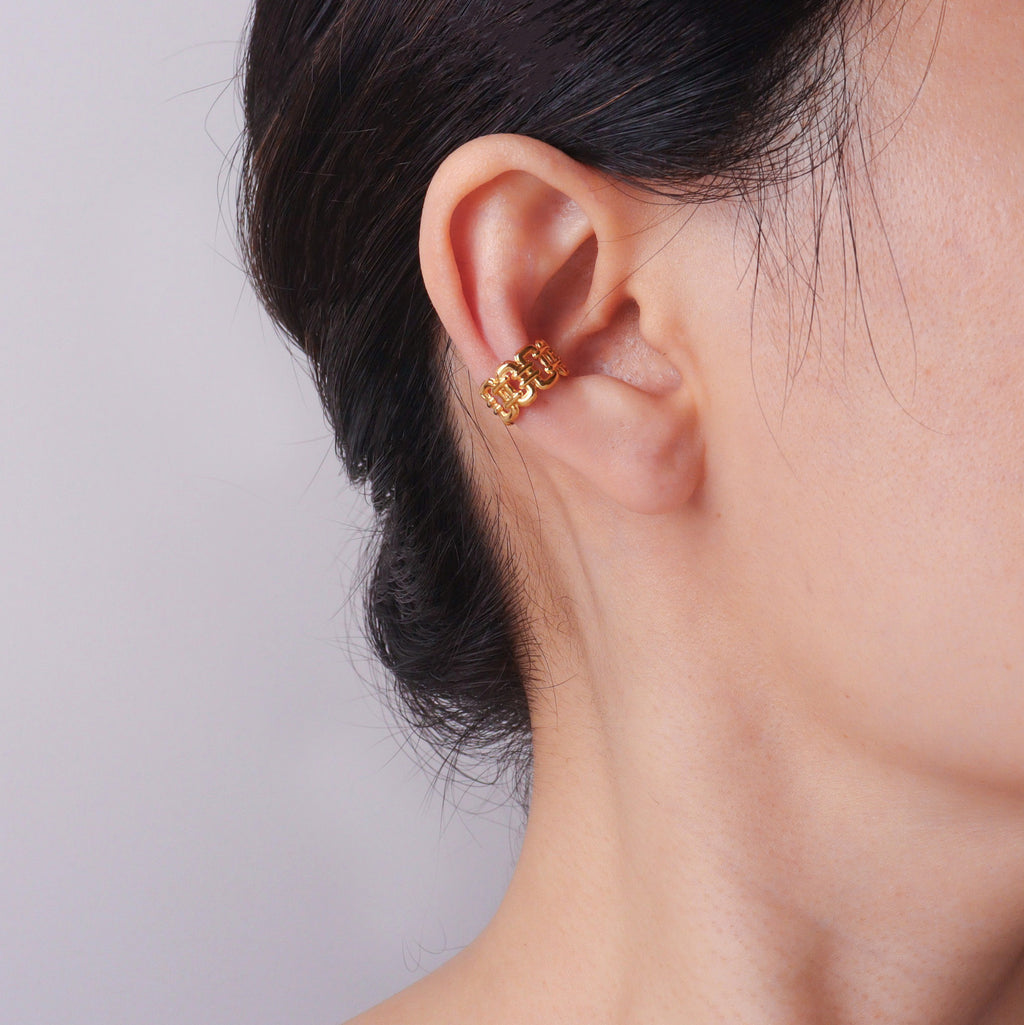 Golden Chain Ear Cuff