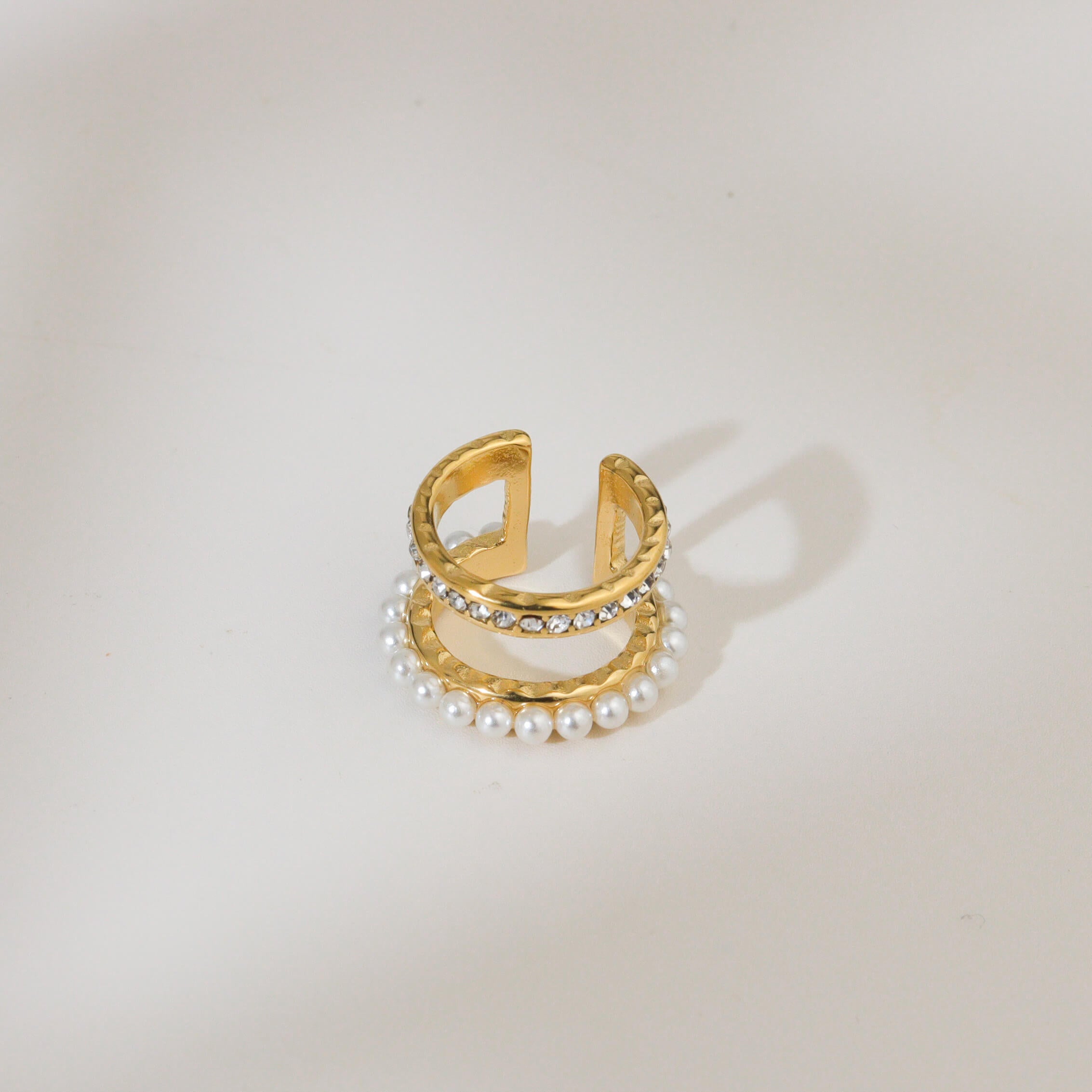 Pillars Pearl Gold Ear Cuff