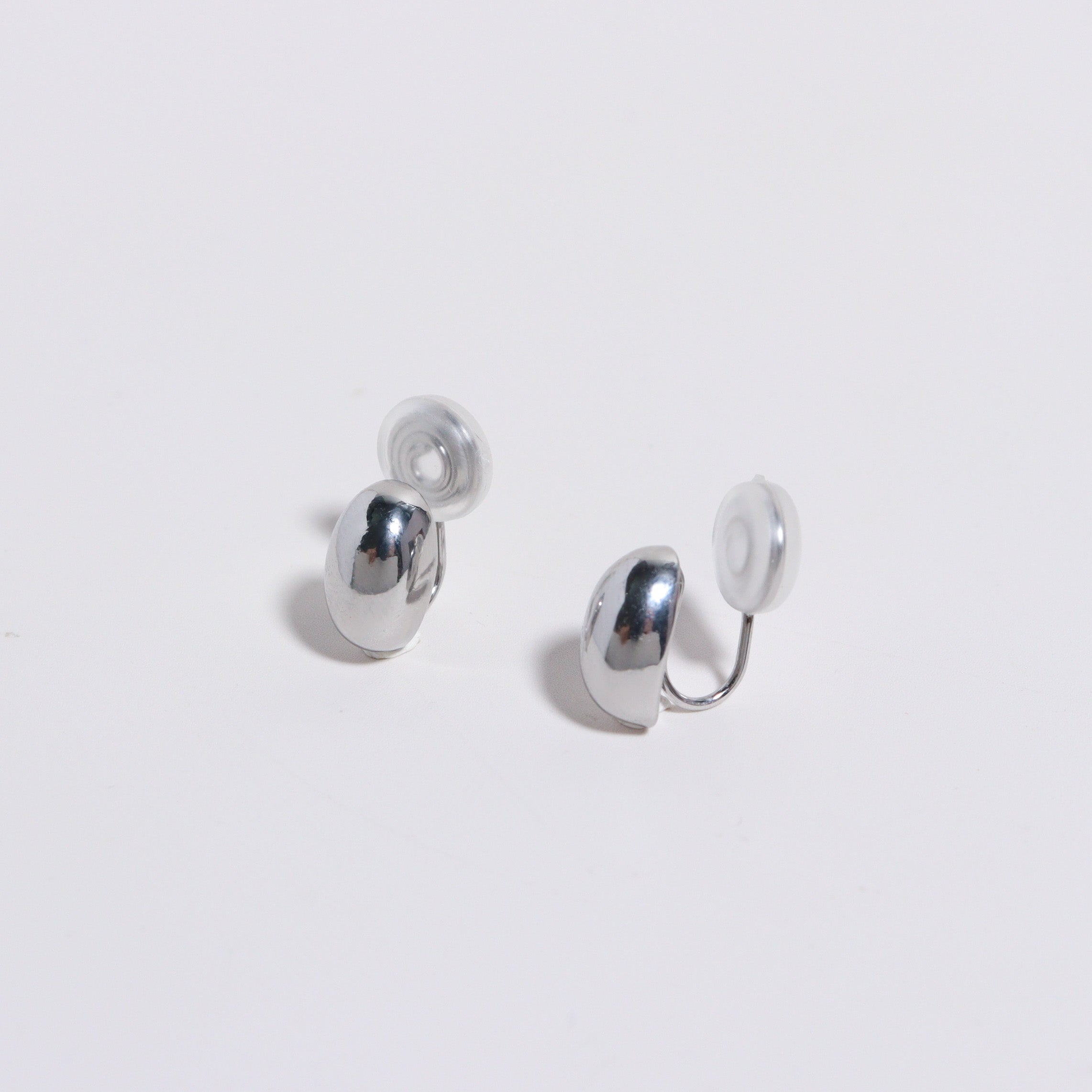 Midi Dot Clip On Earrings