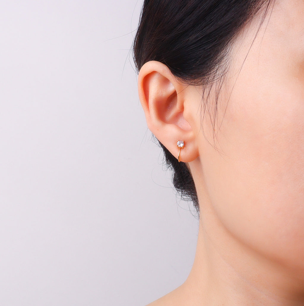 Rubin White Gold Clip On Earrings