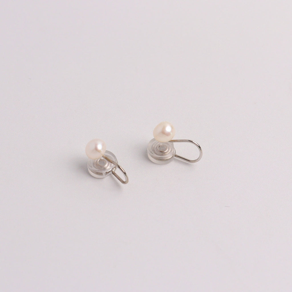 Just Pearl Clip On Earrings