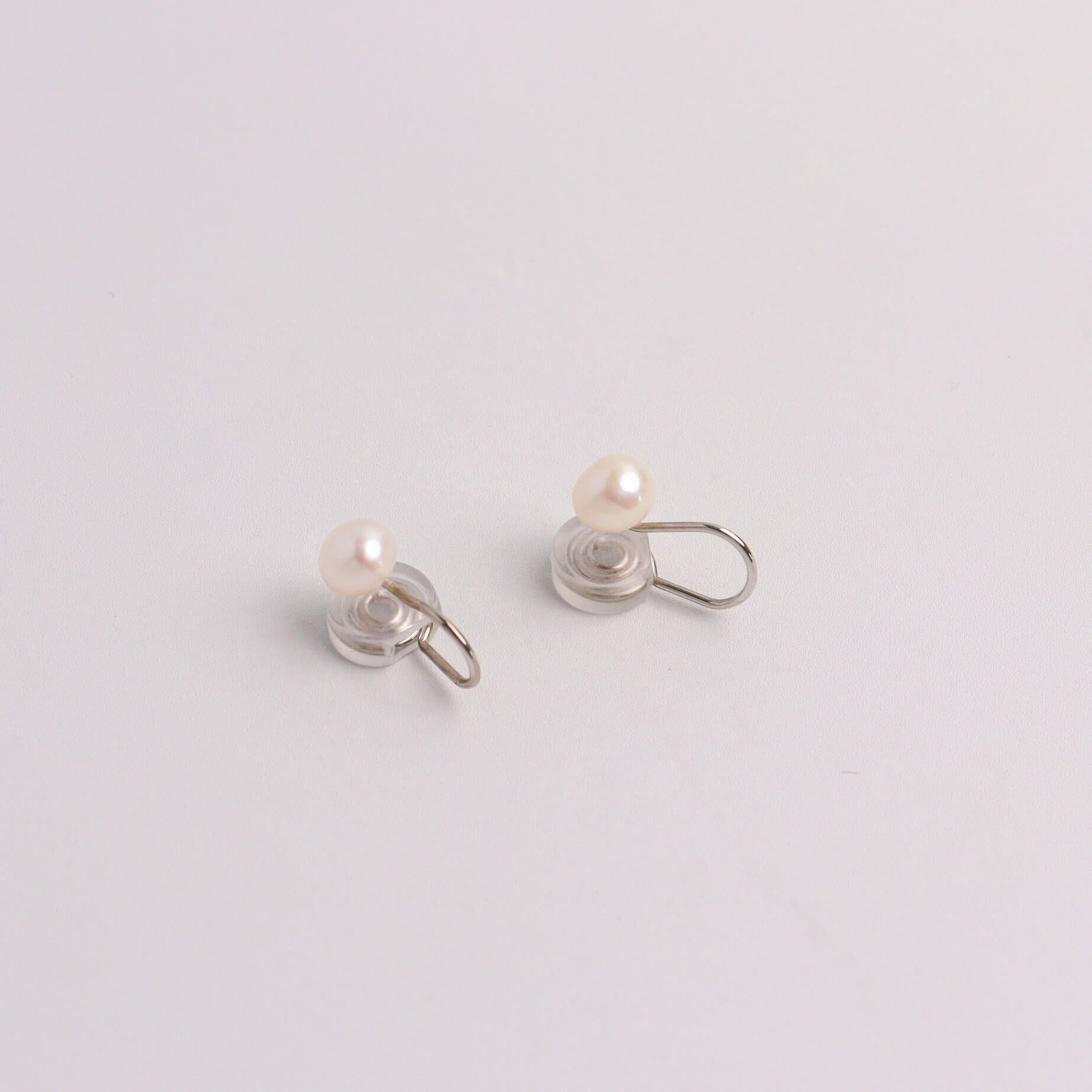 Just Pearl Clip On Earrings