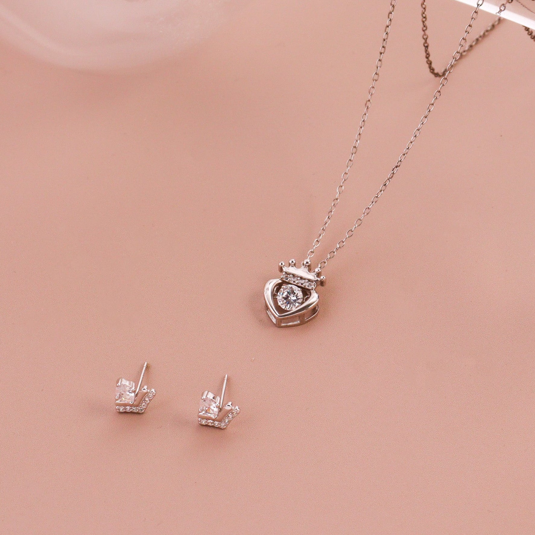 Dancing Crown Silver 925 Necklace
