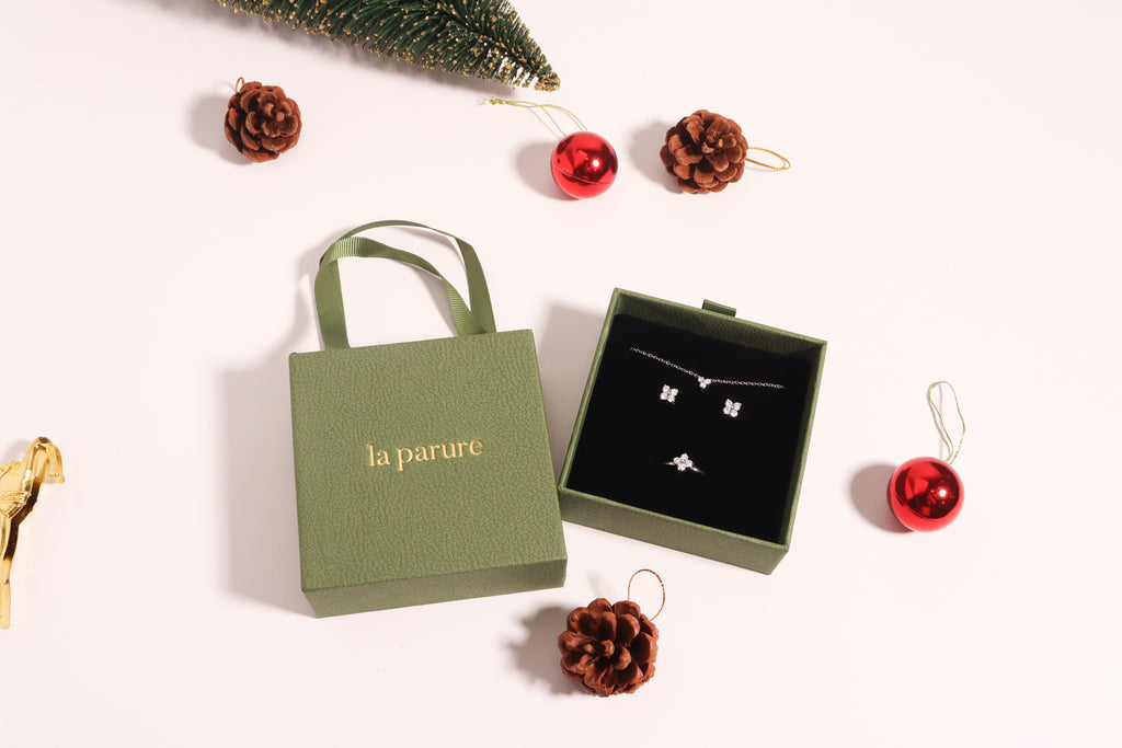 Timeless Clover Christmas Gift Set