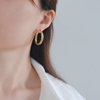 Signature Bold Hoop Earrings