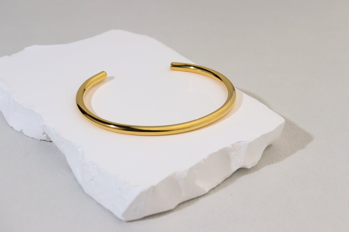 Simple Cuff Simple Plain Cuff Bracelet – La Parure