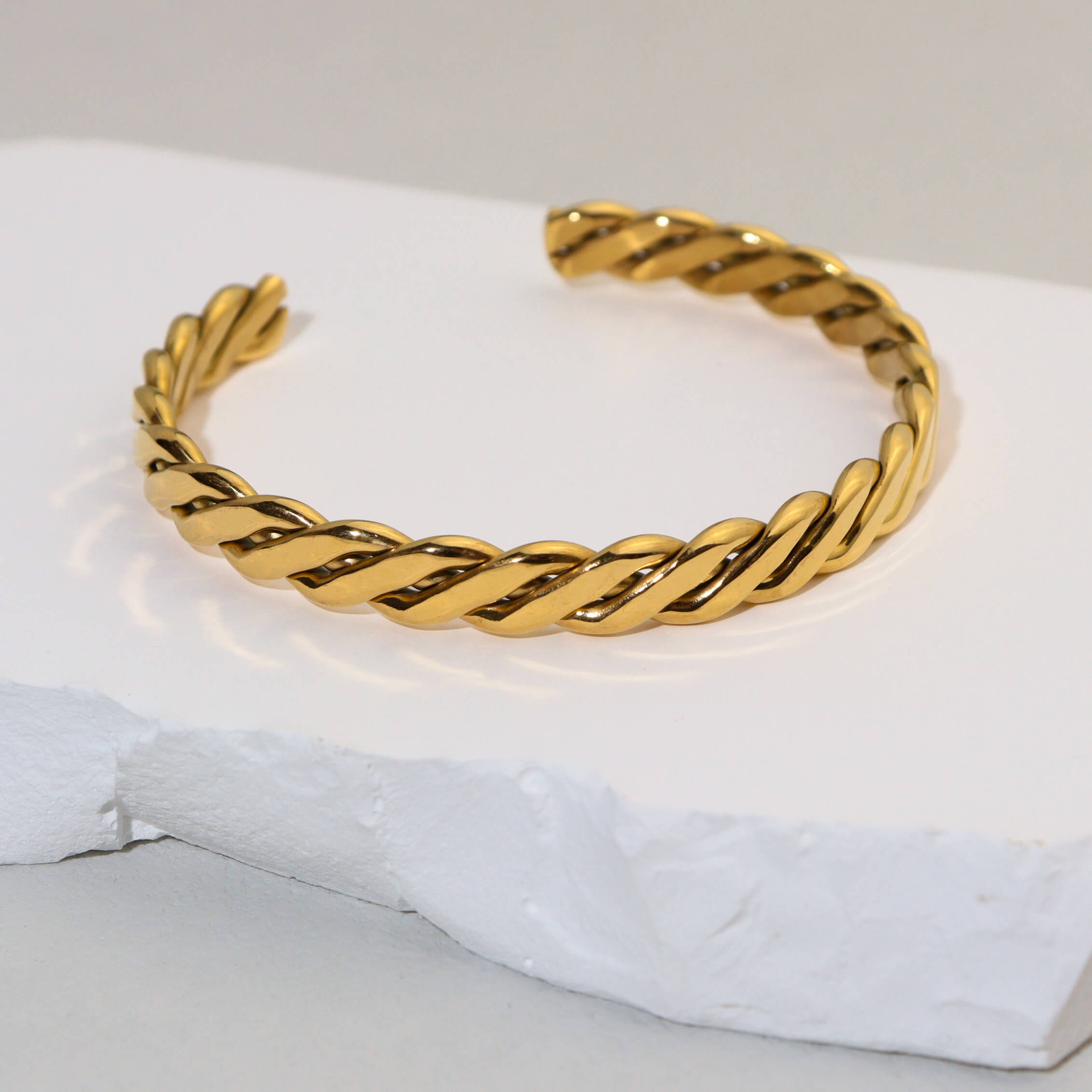 Rope Gold Cuff Bangle