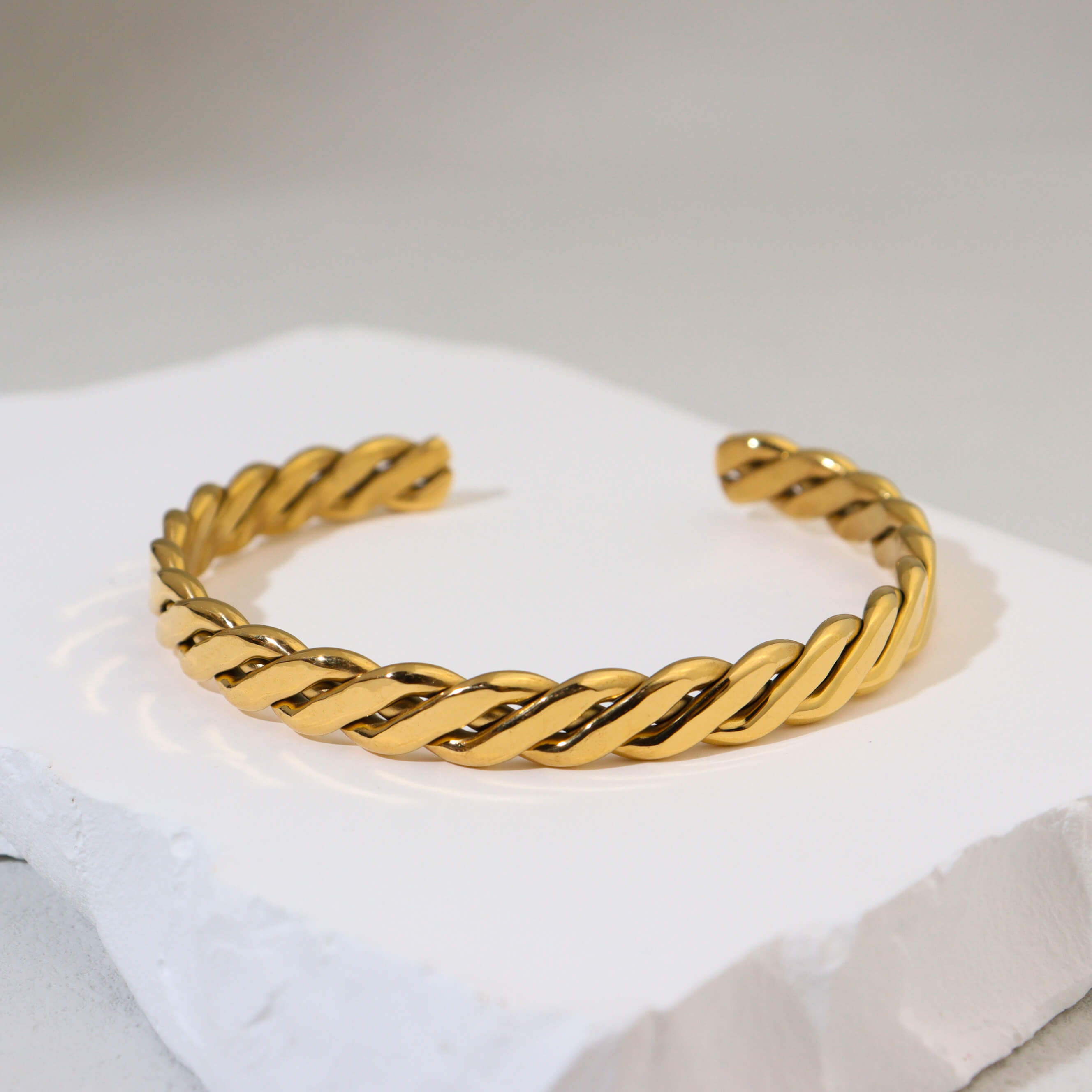 Rope Gold Cuff Bangle