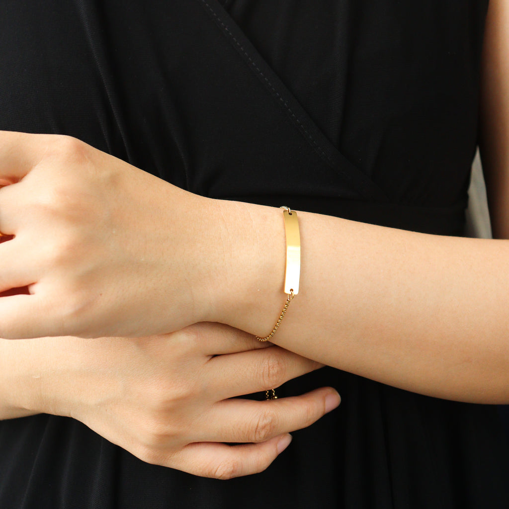 Engrave Gold Horizontal Bar Adjustable Bracelet