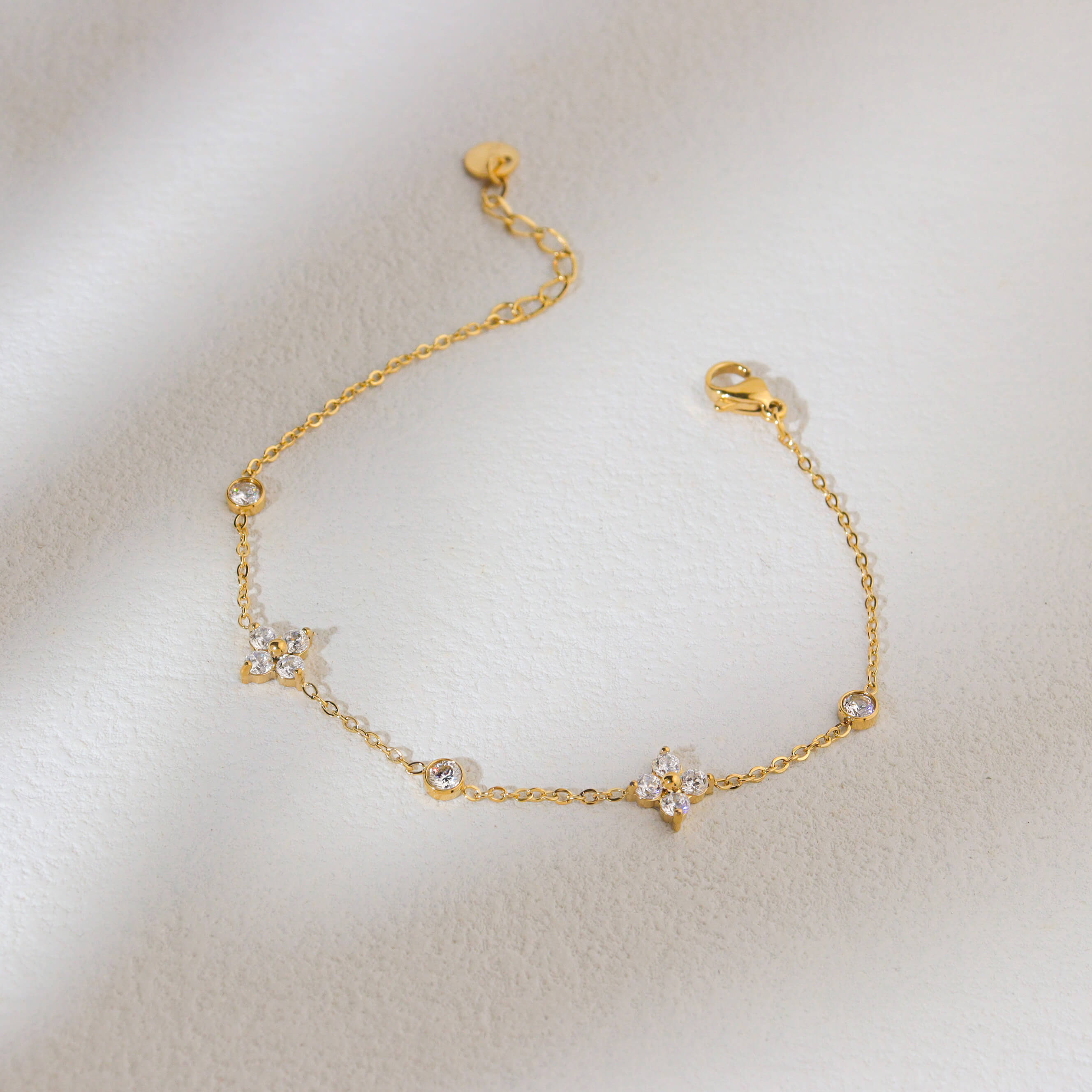 Shimmer Clove Gold Bracelet