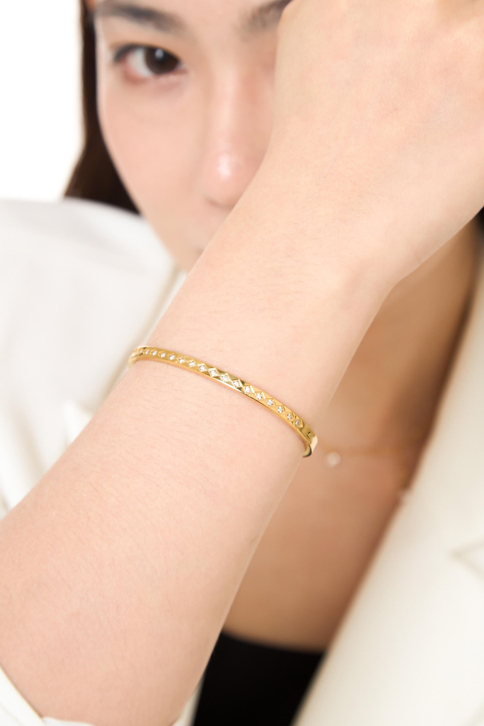 Jewel Chest Gold Bangle