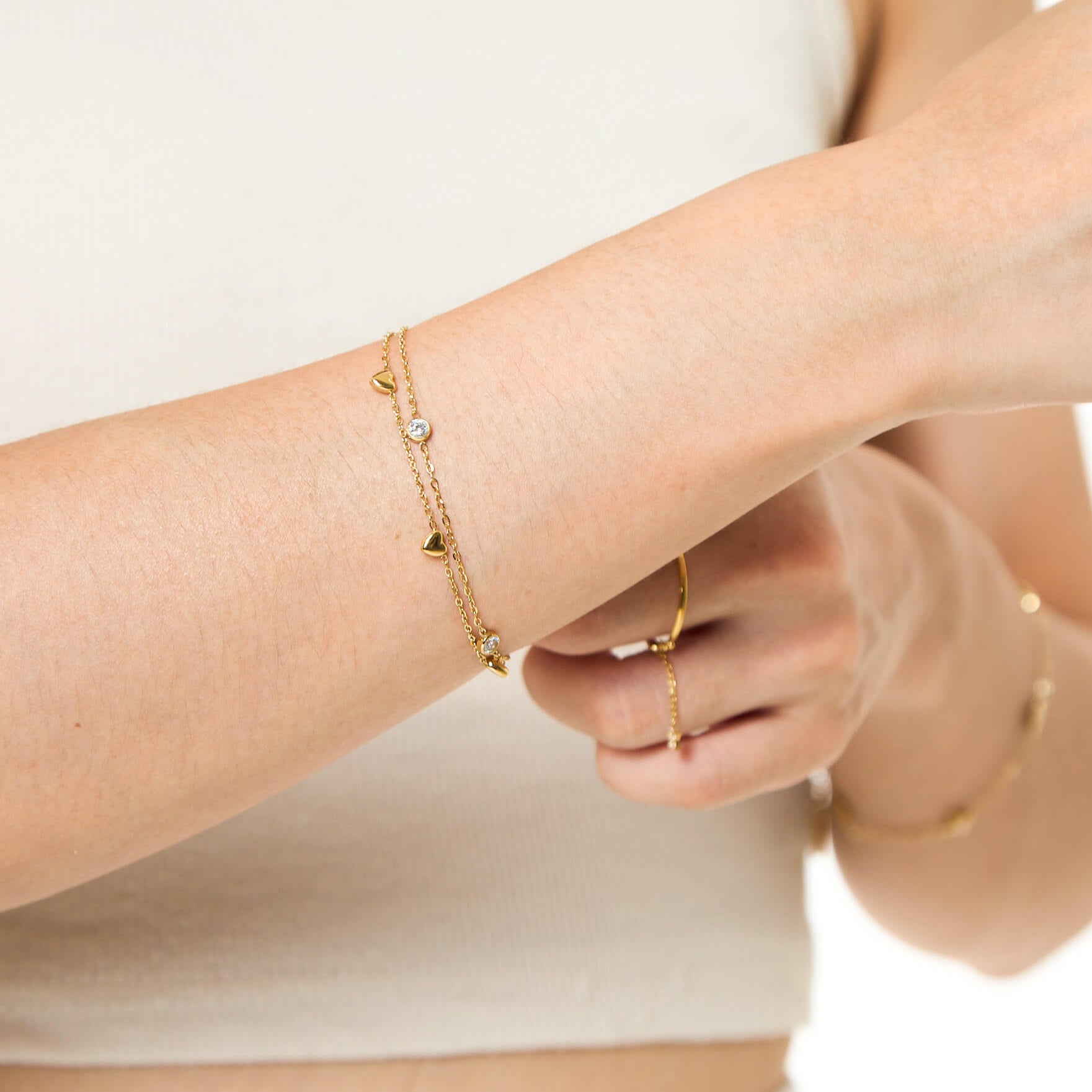 Entangled Heart Chain Gold Bracelet