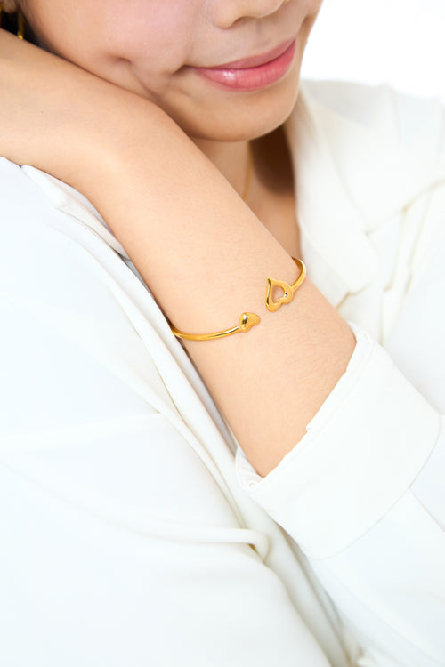 Button Heart Gold Bangle
