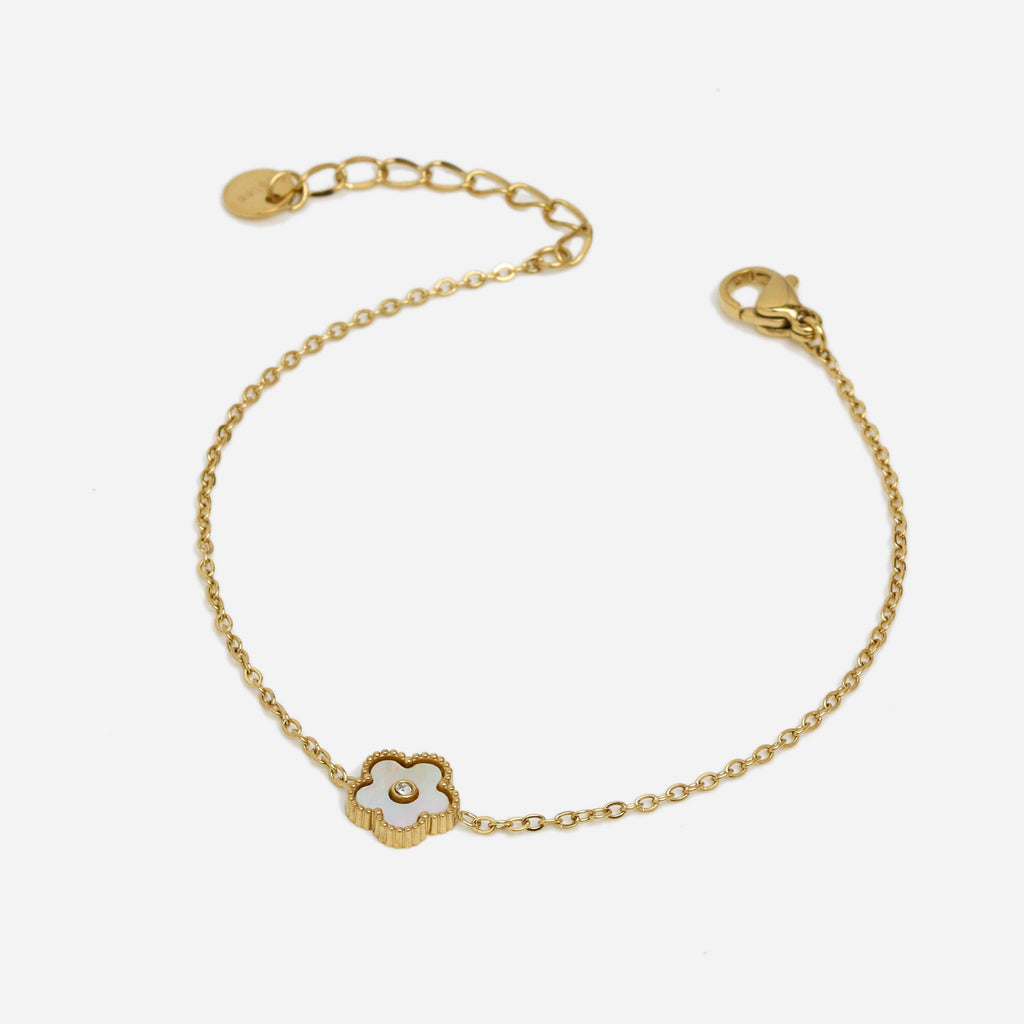 Bold Satta Petal Gold Bracelet