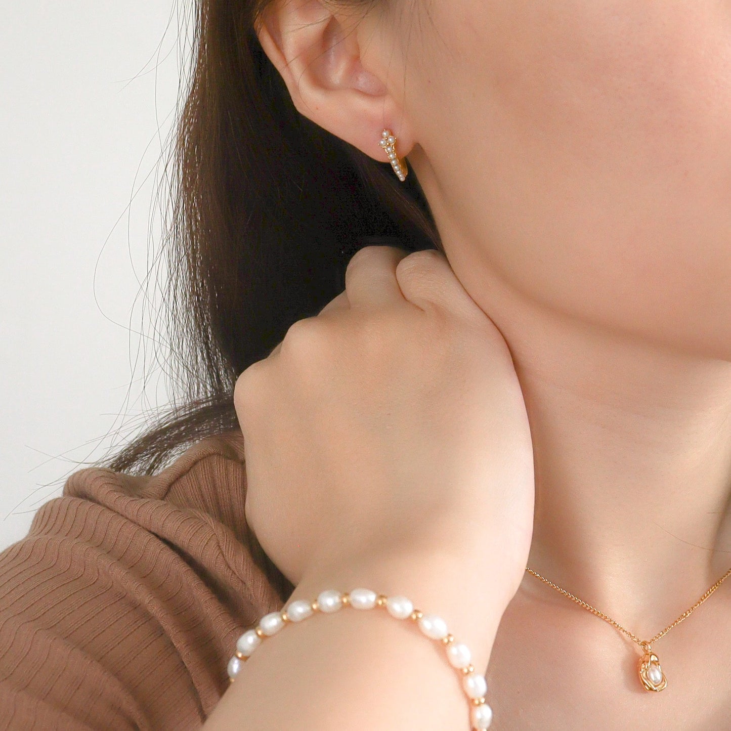 Petit Moment Pearl Huggies Earrings