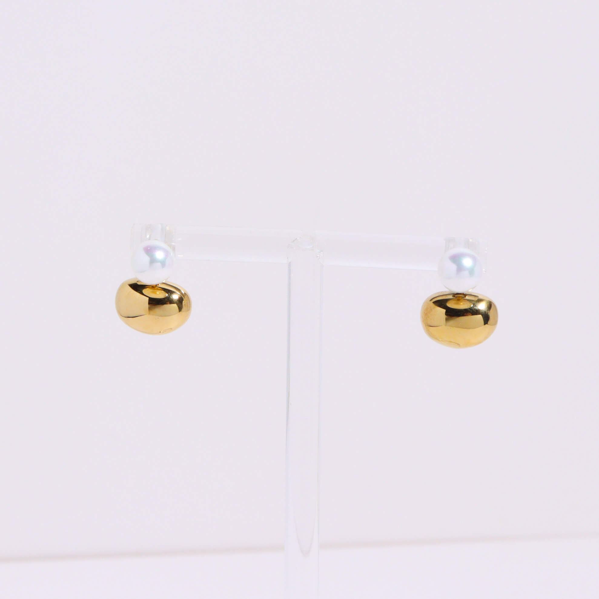 I'm Pearltential Gold Earrings