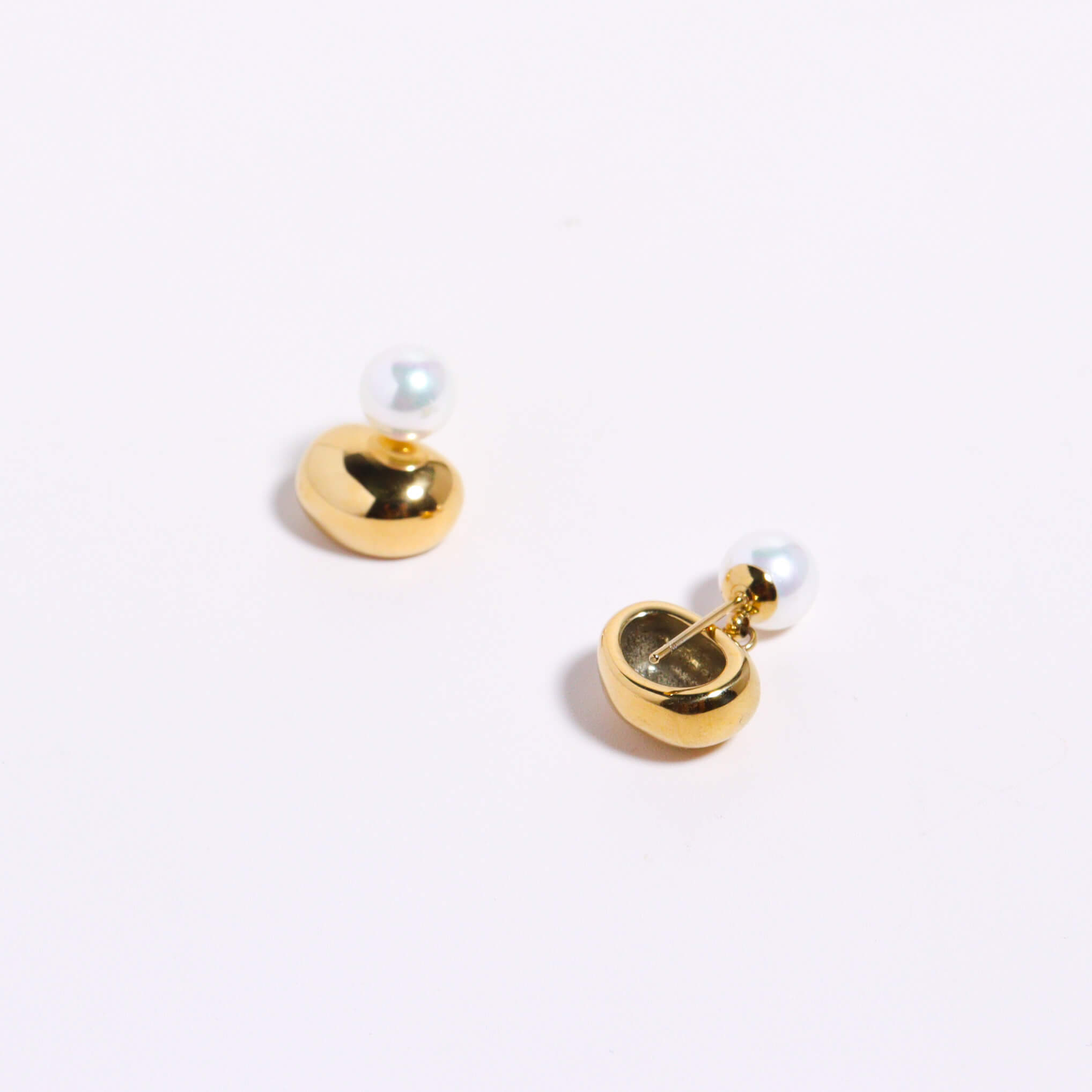 I'm Pearltential Gold Earrings