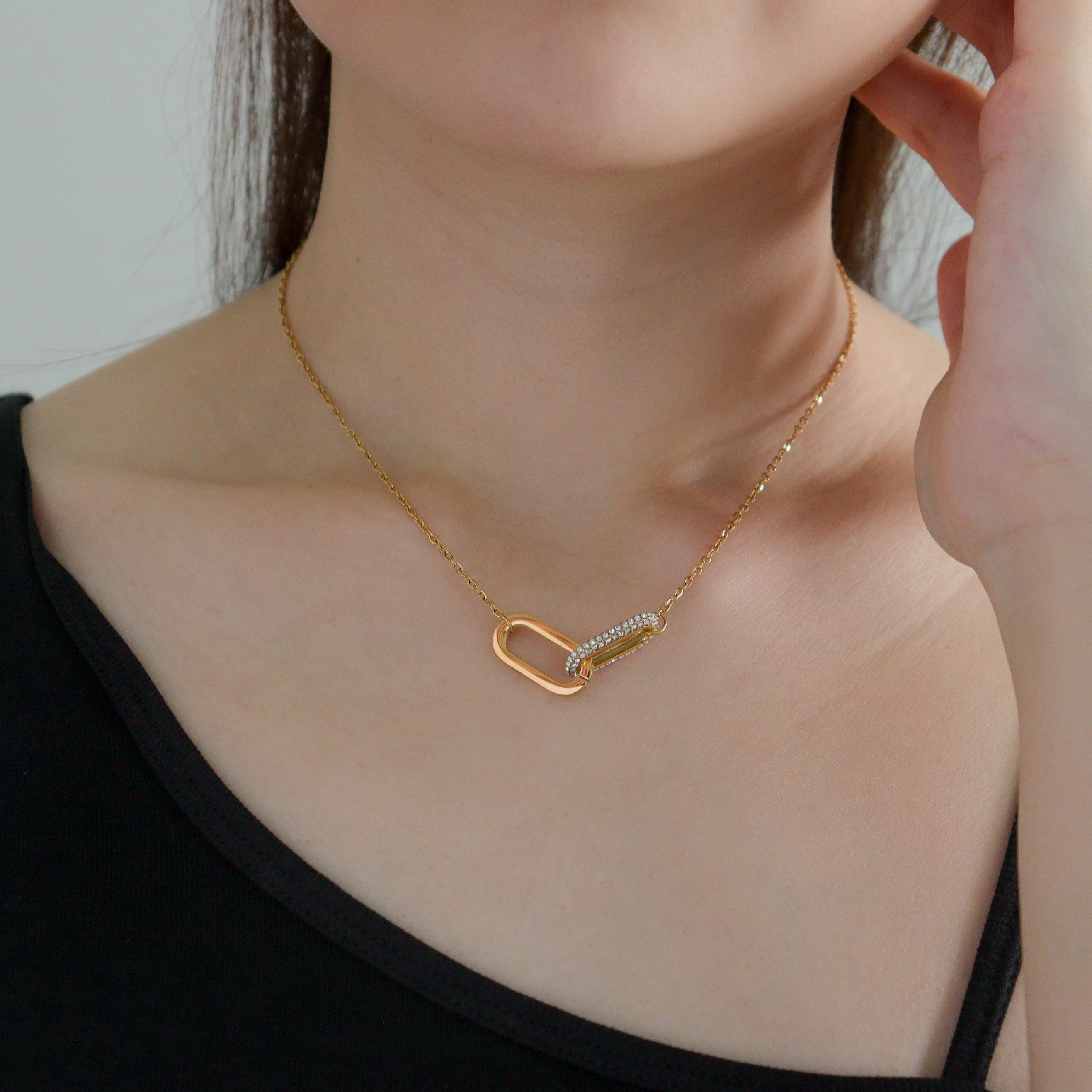 Cube Interlocking Gold Necklace
