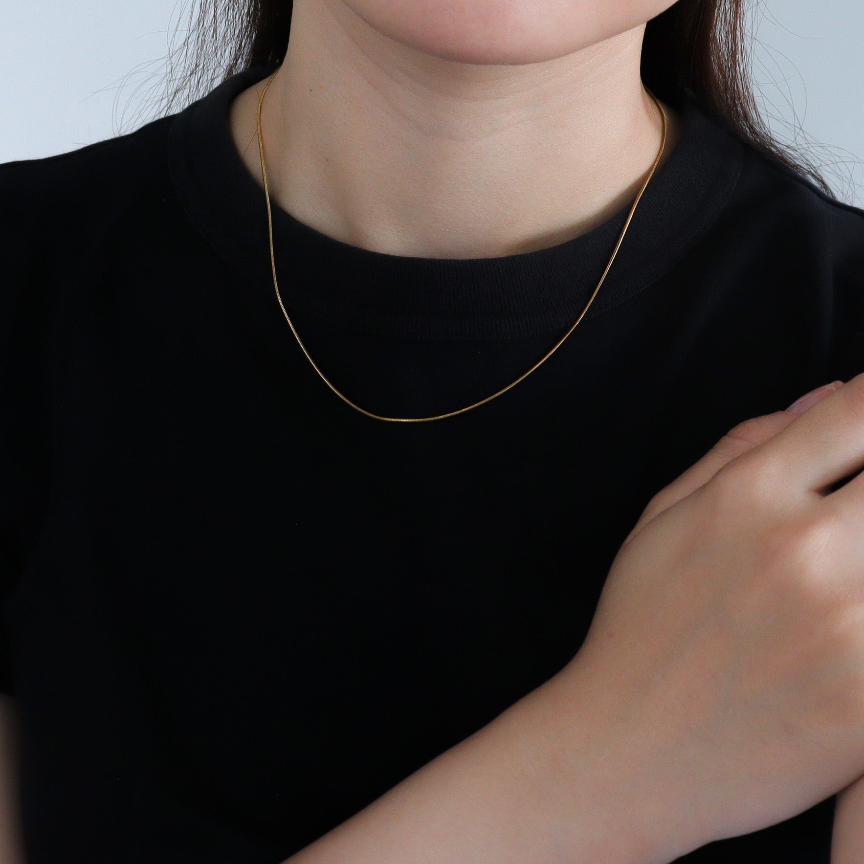 Gold Thin Herringbone Chain Necklace