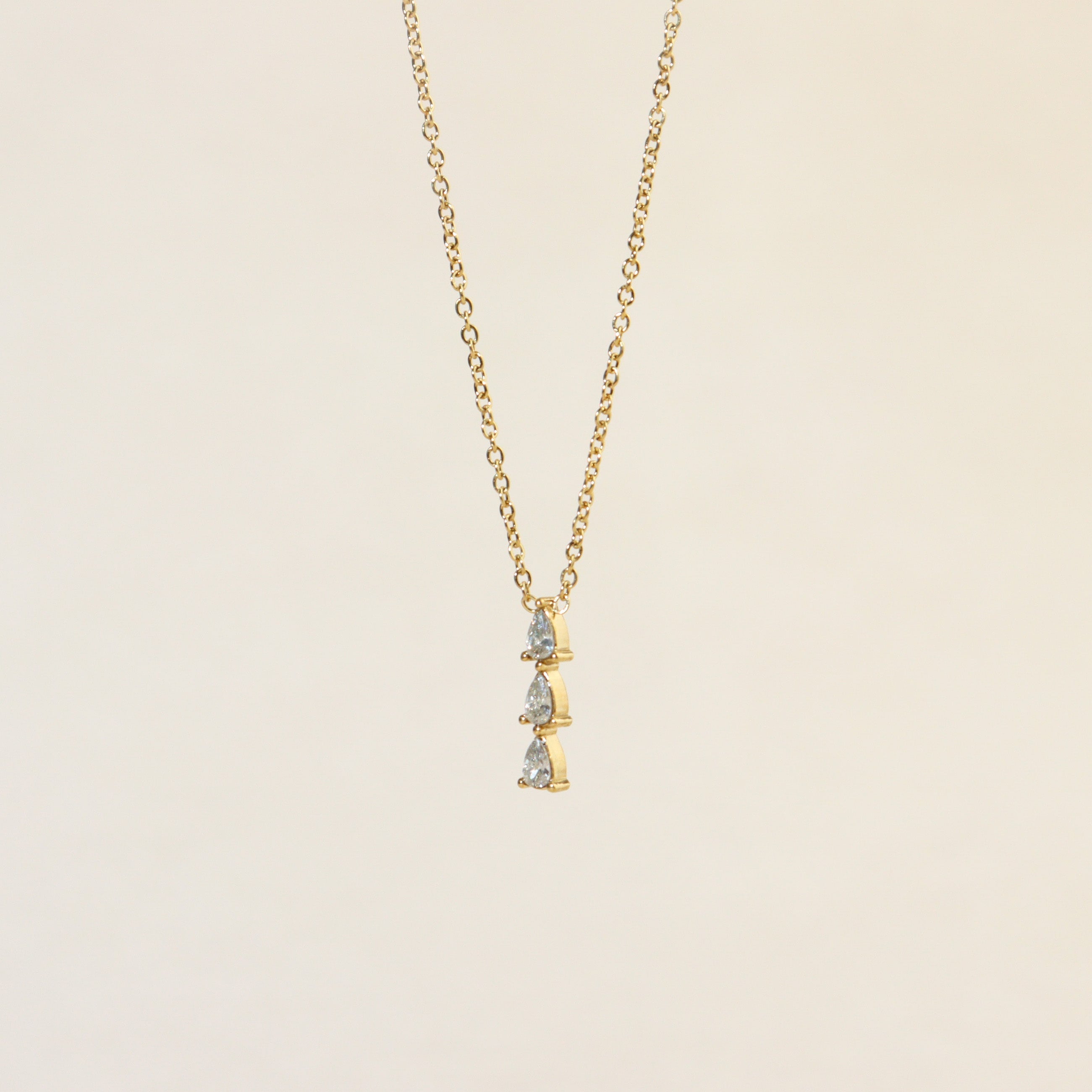 Asteria Stars Gold Necklace