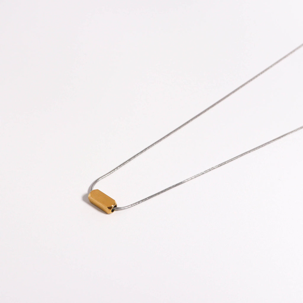 Minimal Recprism Gold Necklace