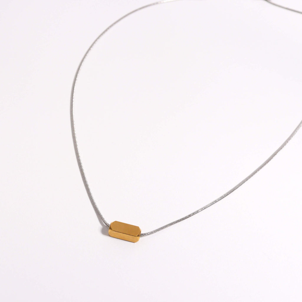 Minimal Recprism Gold Necklace