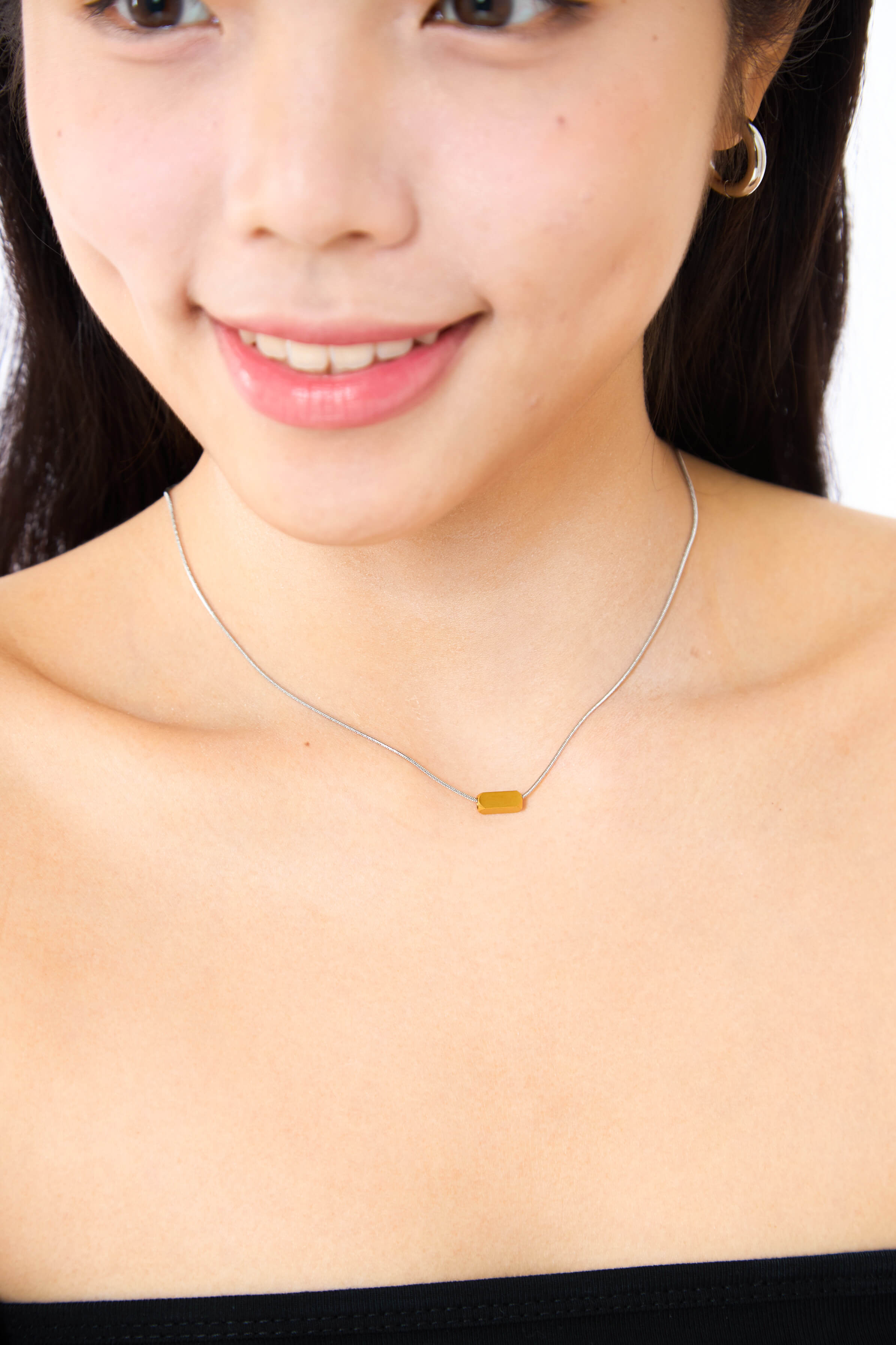 Minimal Recprism Gold Necklace