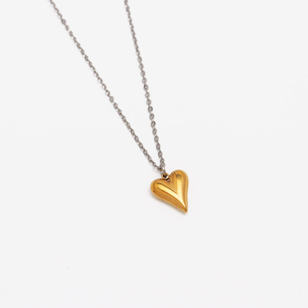 Queen of Hearts Gold Necklace