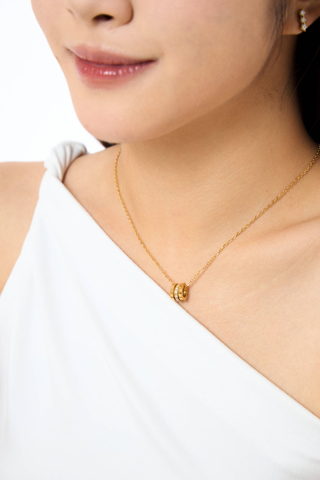 Semi Fluid Gold Necklace