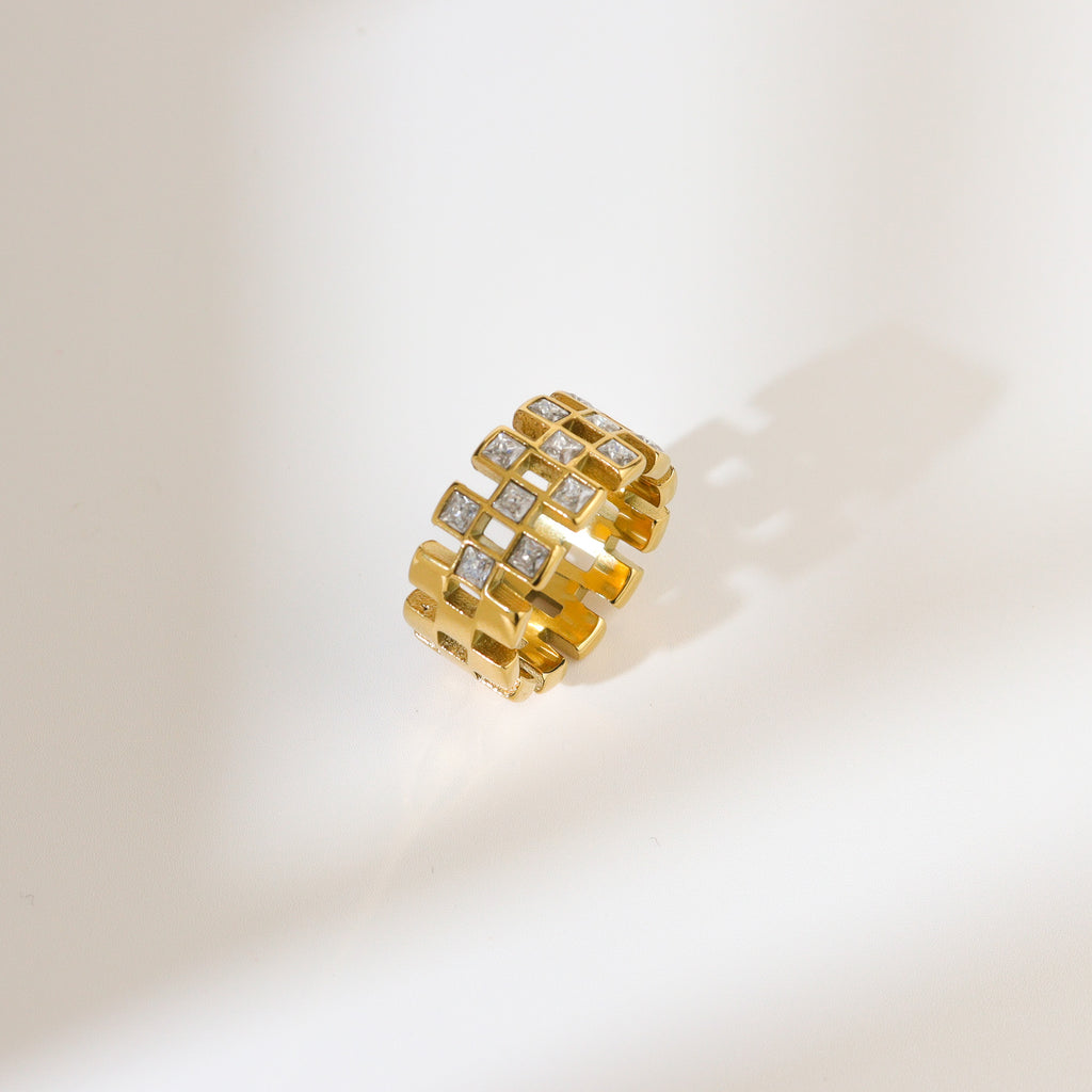 Constella Bold Gold Ring