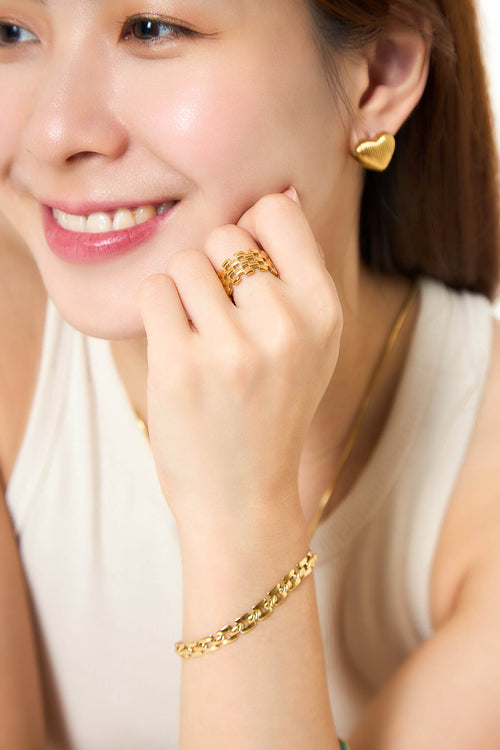 Colosseum Bold Gold Ring