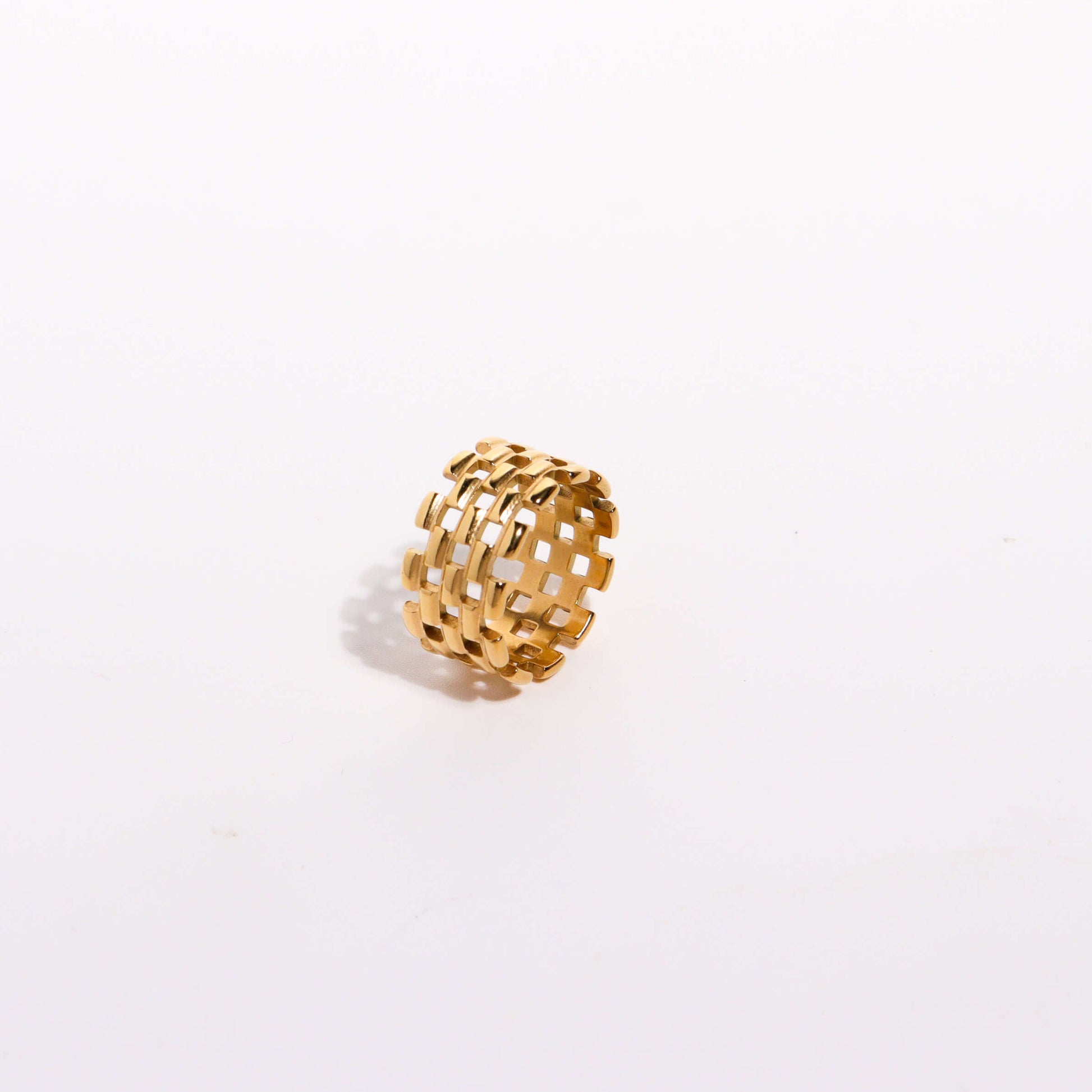 Colosseum Bold Gold Ring