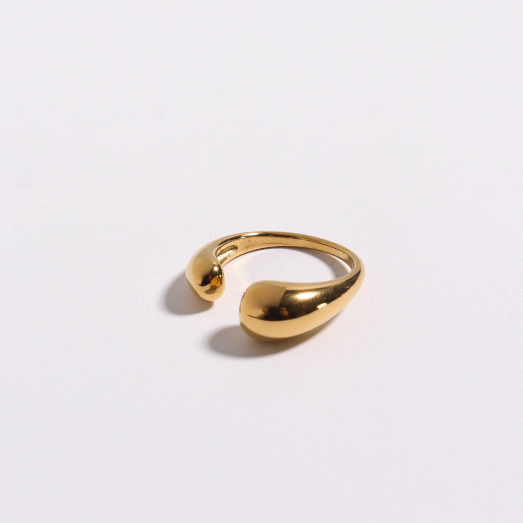 Golden Courage Bold Ring