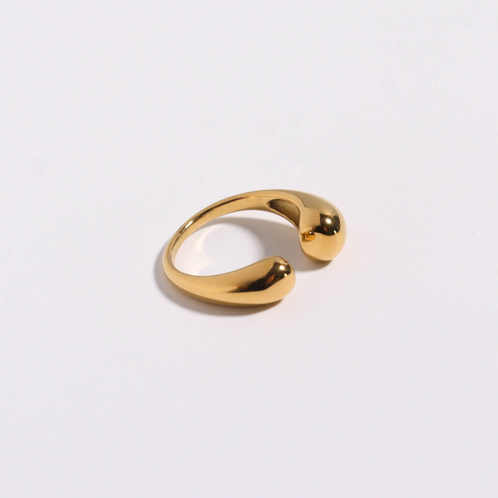 Golden Courage Bold Ring