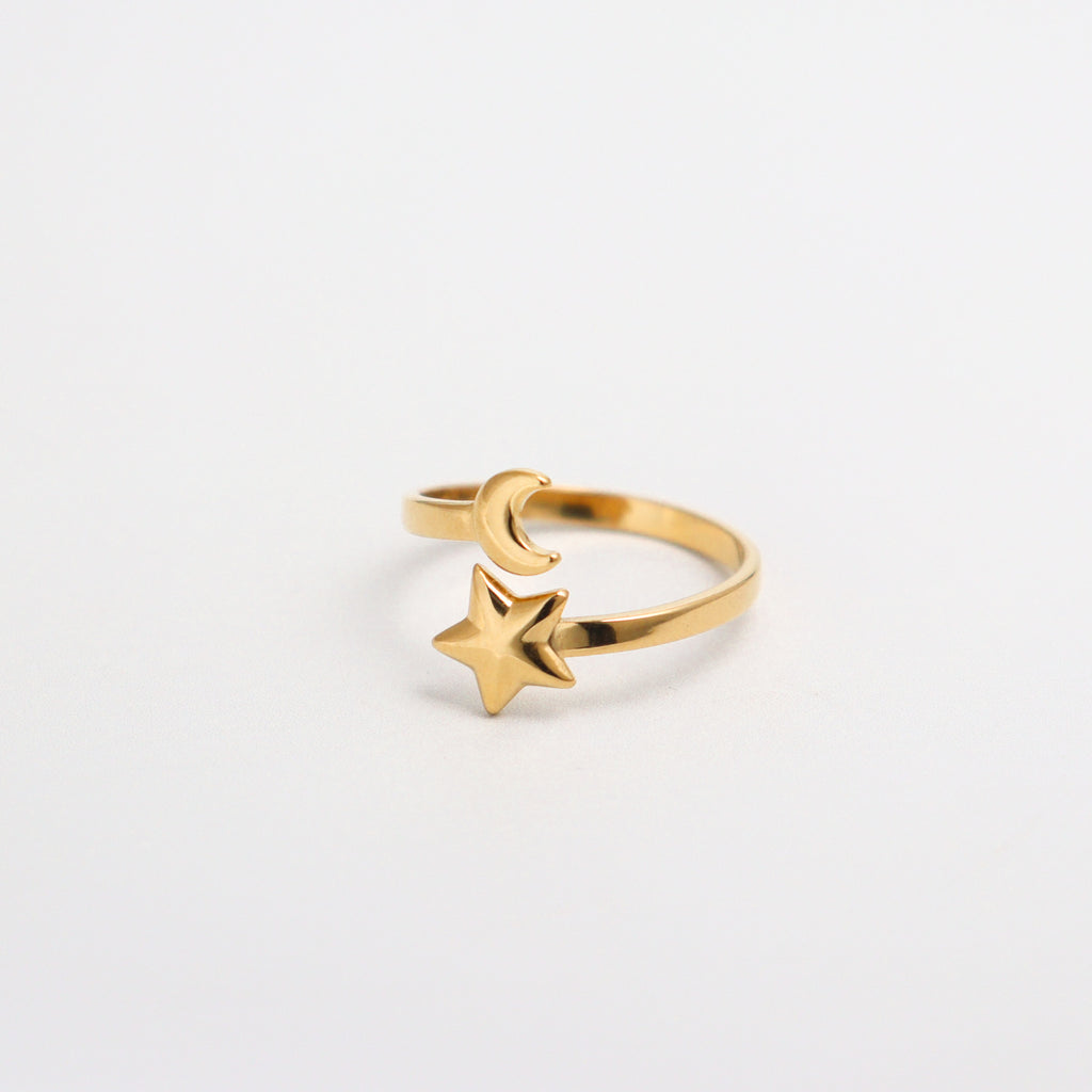 Clear Night Sky Minor Gold Ring