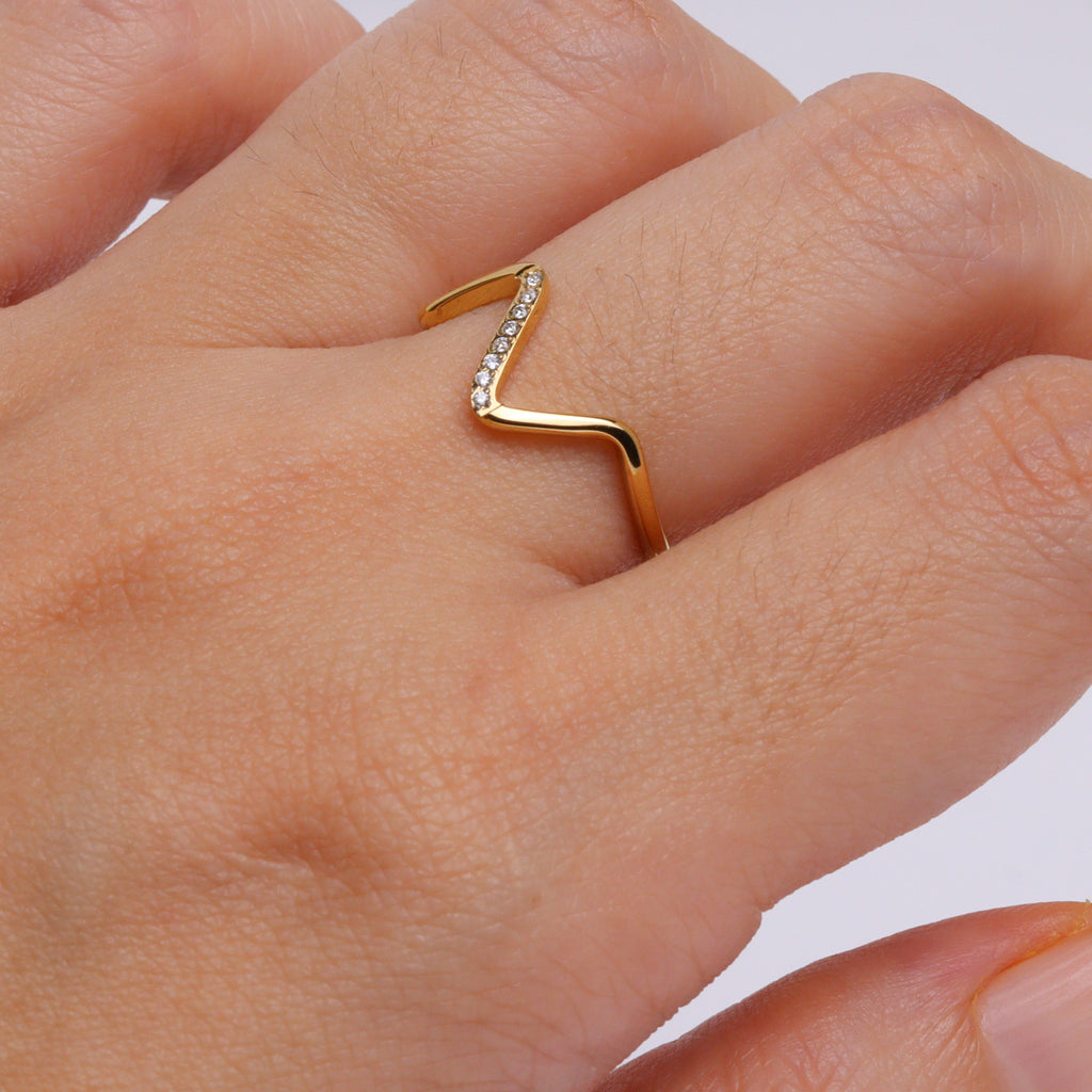 Shimmer Wave Gold Ring