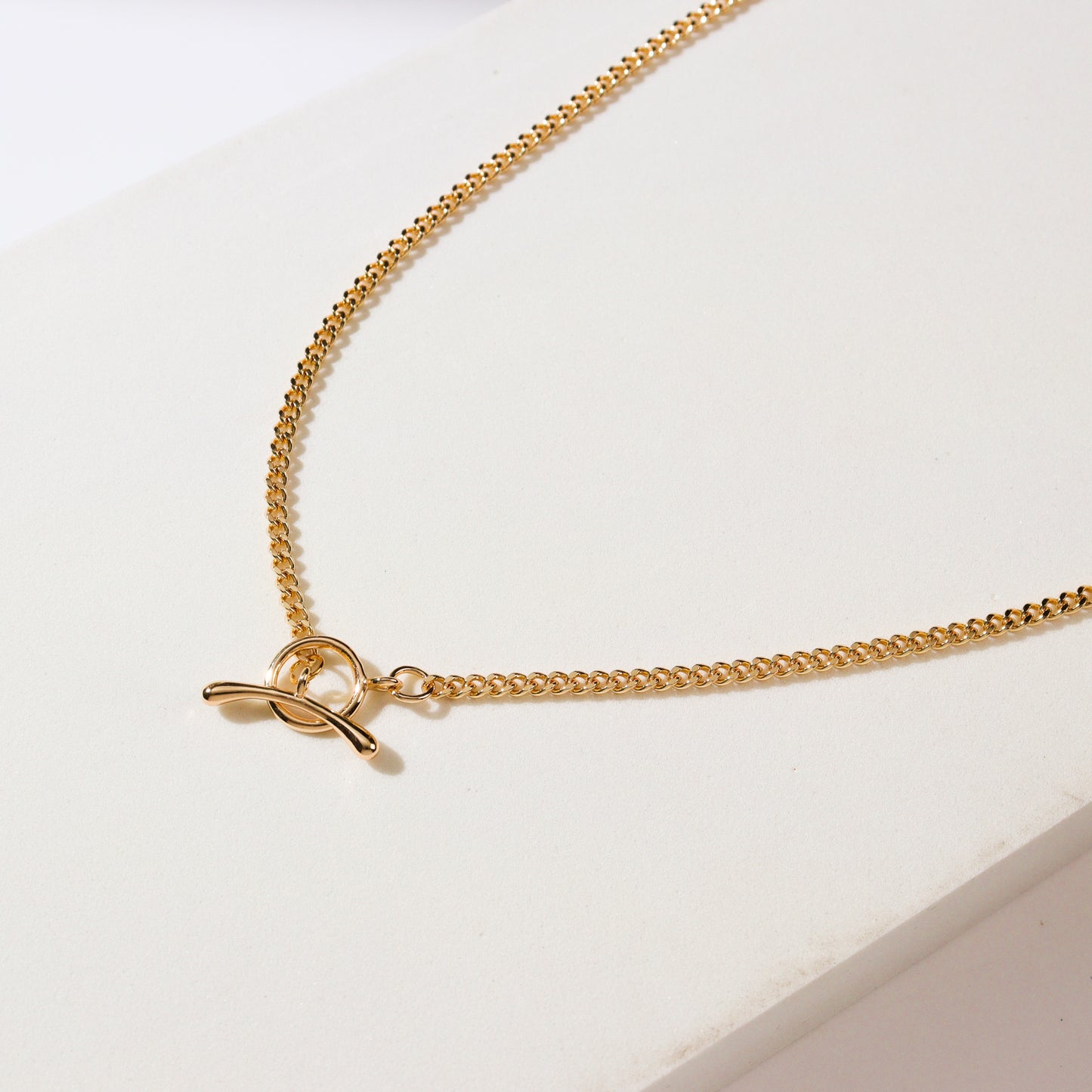 OT Toggle Round Chain Gold Necklace