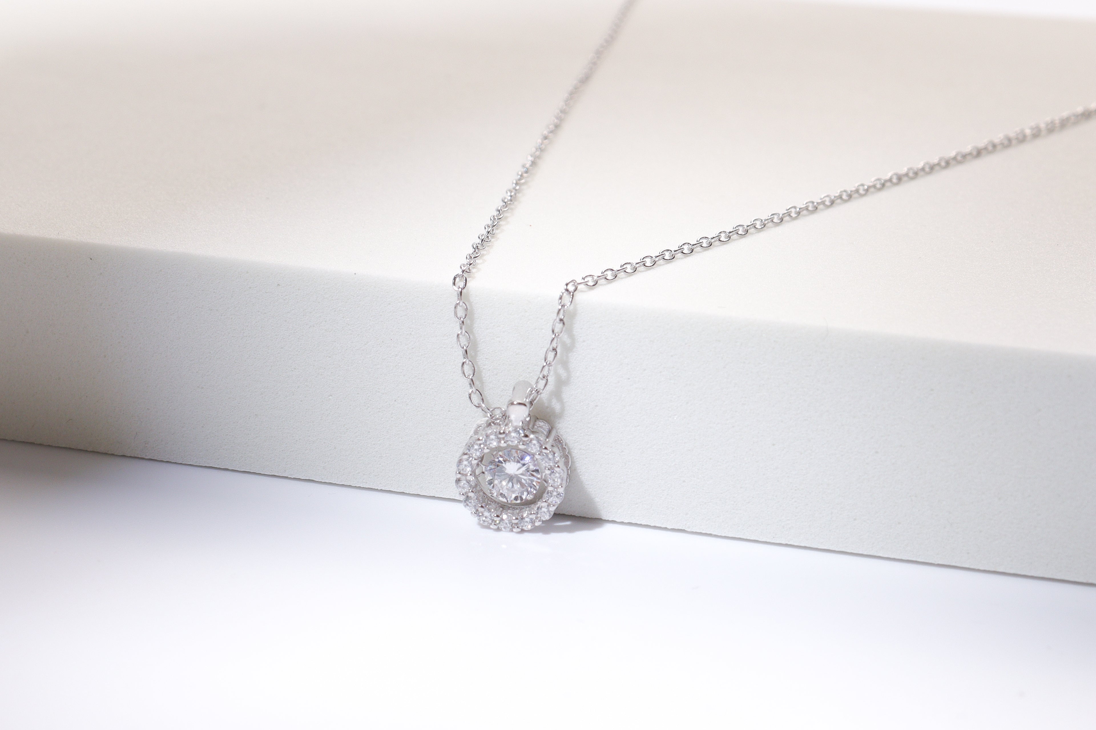 I Valor Dancing Silver 925 Necklace