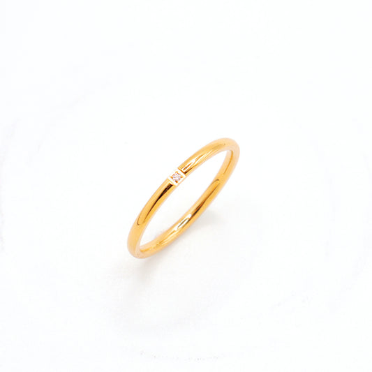 Essential Titanium Gold Ring